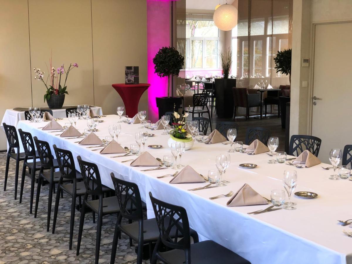 Hotel Restaurant Du Parc Saumur Logis Elegance Bagian luar foto