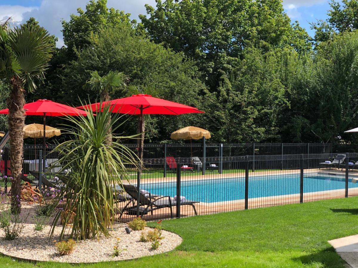 Hotel Restaurant Du Parc Saumur Logis Elegance Bagian luar foto