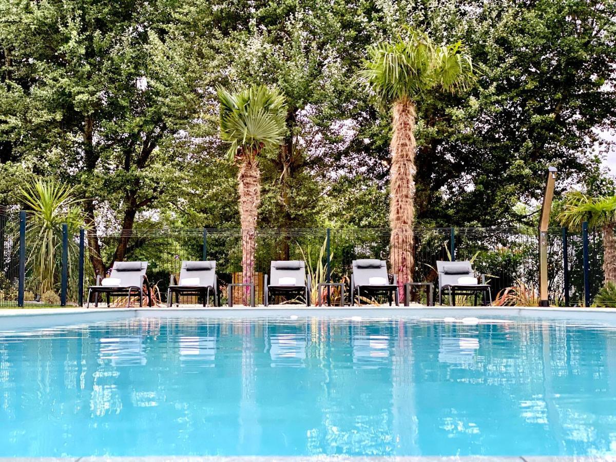 Hotel Restaurant Du Parc Saumur Logis Elegance Bagian luar foto
