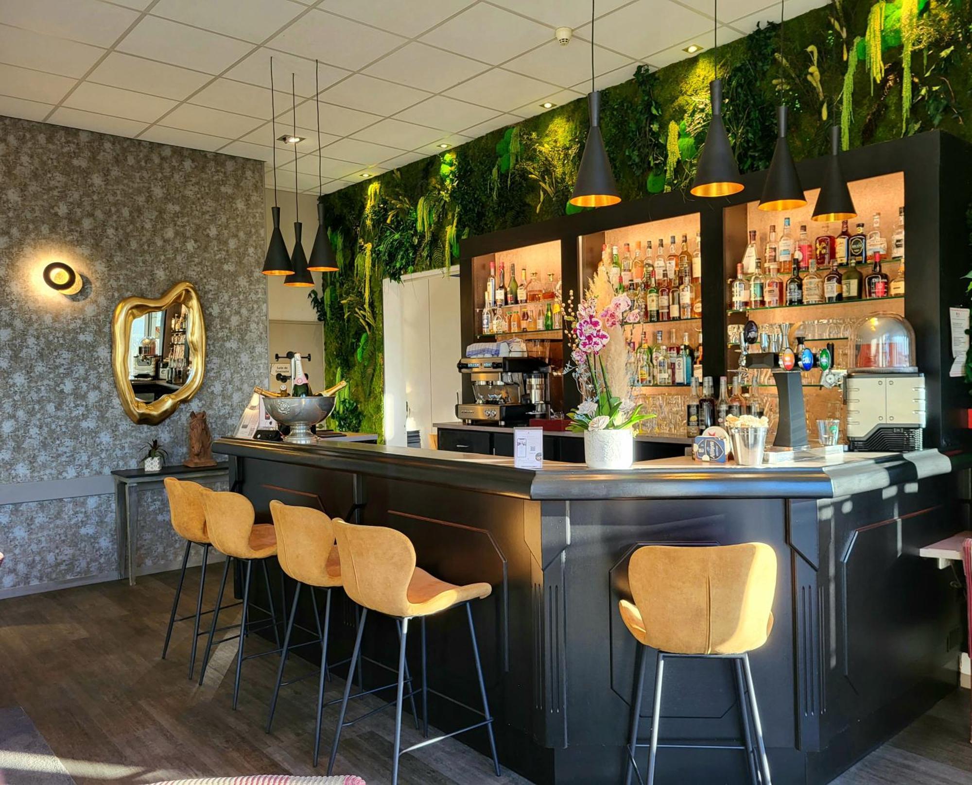 Hotel Restaurant Du Parc Saumur Logis Elegance Bagian luar foto