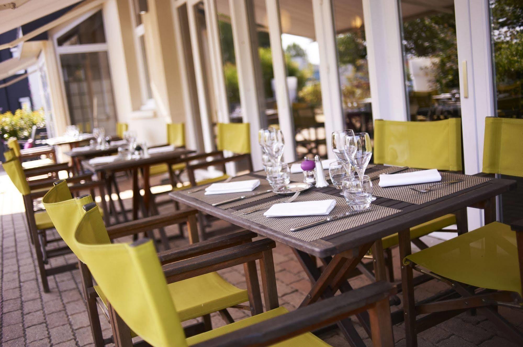 Hotel Restaurant Du Parc Saumur Logis Elegance Bagian luar foto